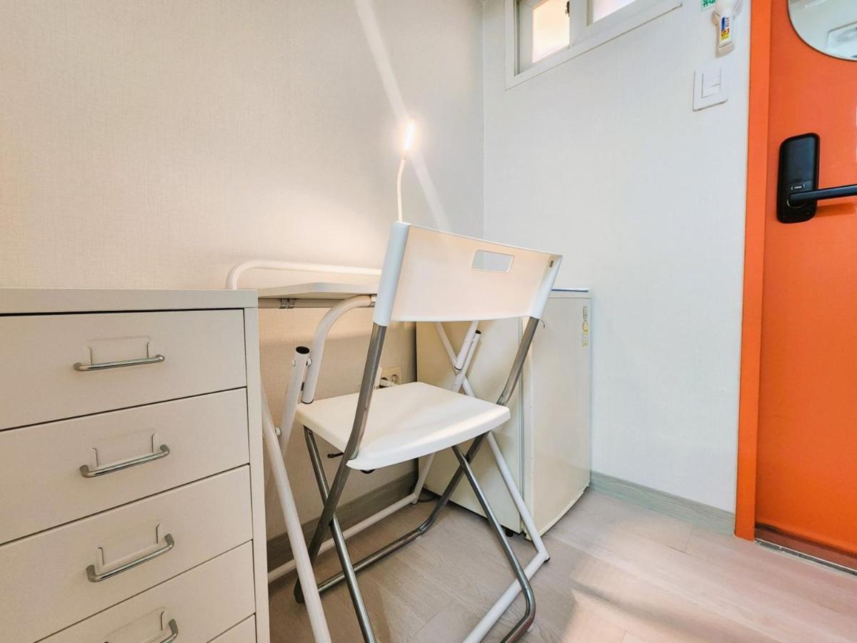 Oreum Stay Myeongdong - Female Only Seul Exterior foto